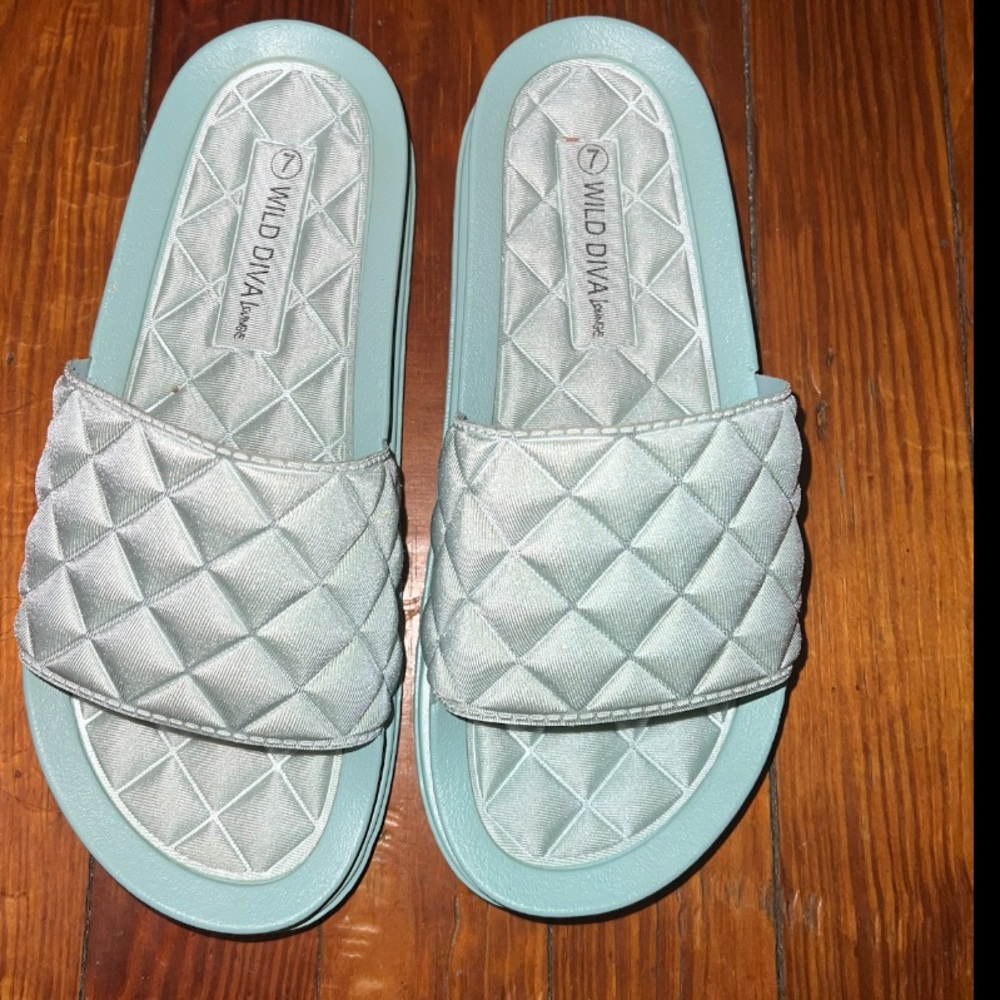 Casual Quilted Slides